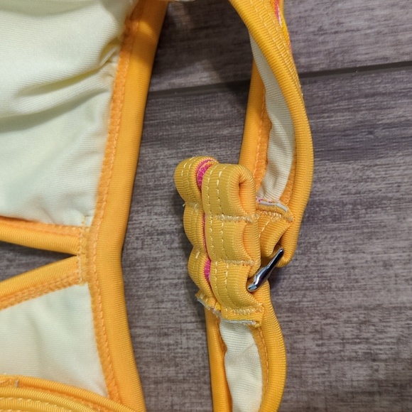 NWOT size medium Vibrant Yellow and Pink Bikini Set cupshe - Picture 7 of 8